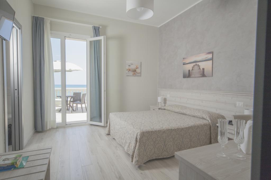 Il Lido Aparthotel Giannella Buitenkant foto