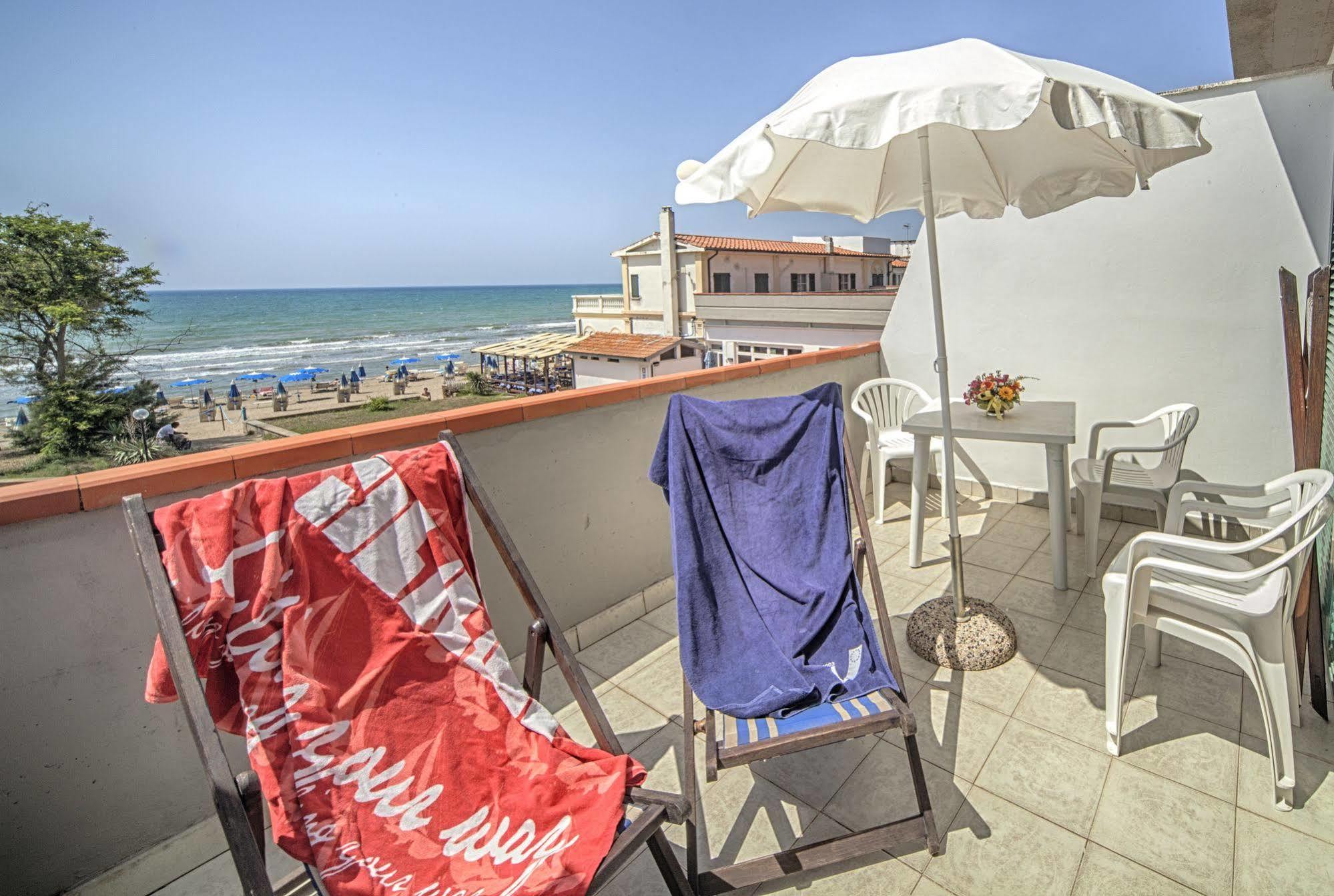 Il Lido Aparthotel Giannella Buitenkant foto